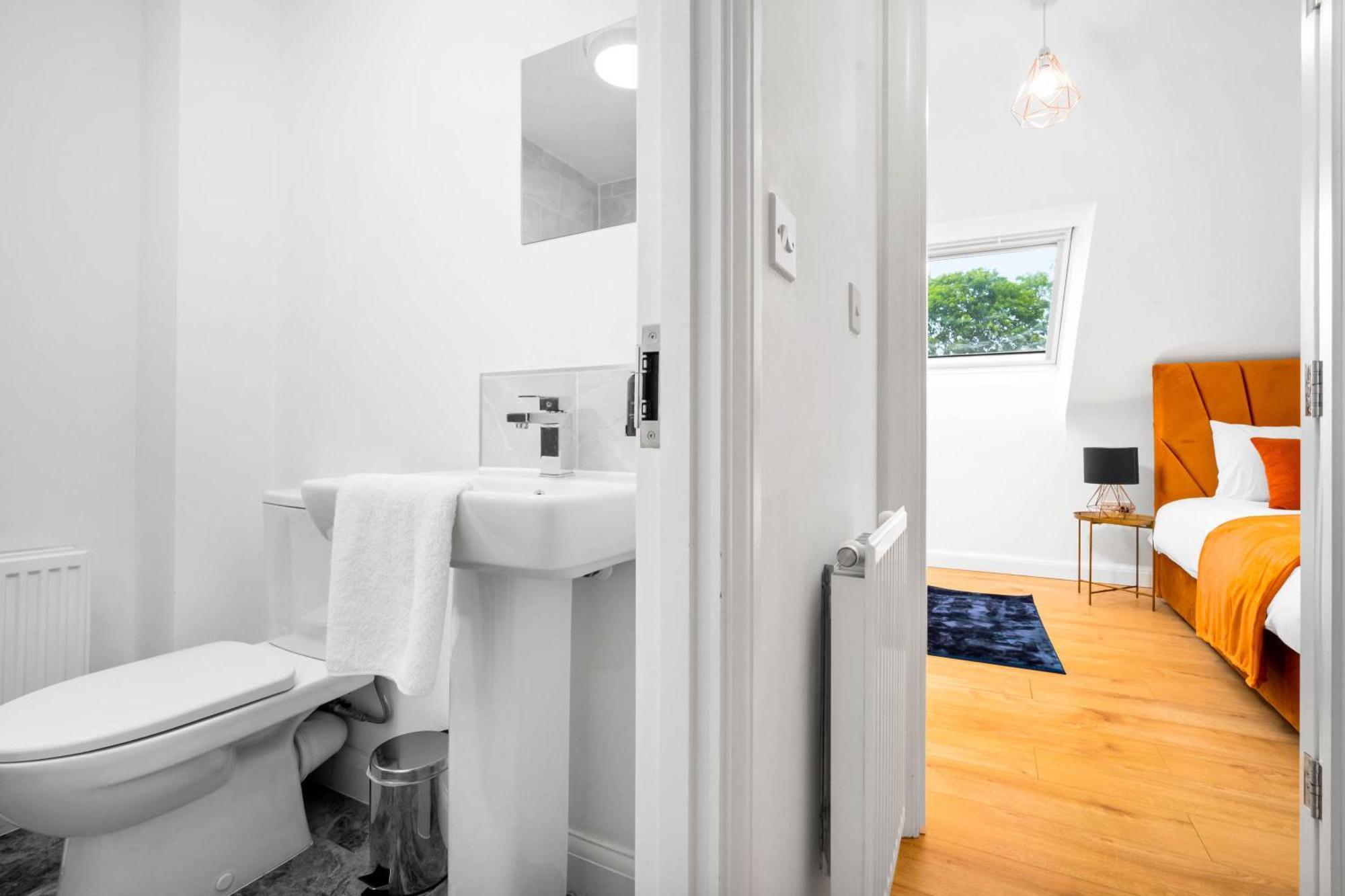 Luxury City Centre 5 Bed House With En-Suite, Bbq, On-Site Parking By Azura Nights Birmingham Dış mekan fotoğraf